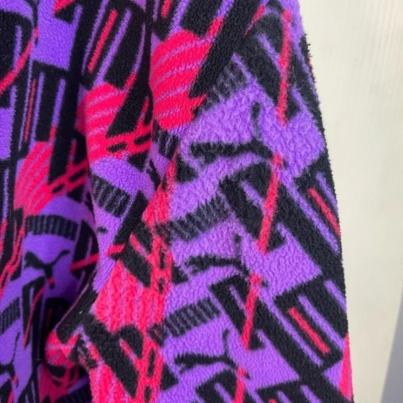 Puma long sleeve hooded pattern fleece sweatshirt. Cropped - Picture 7 of 9